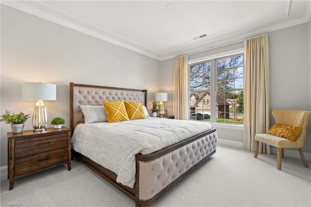 299 Kiawah Island Drive, Winston-salem, NC 27107