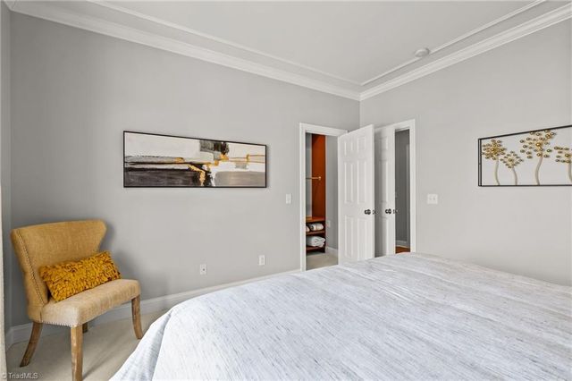 299 Kiawah Island Drive, Winston-salem, NC 27107