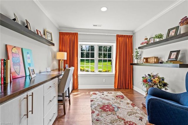 299 Kiawah Island Drive, Winston-salem, NC 27107