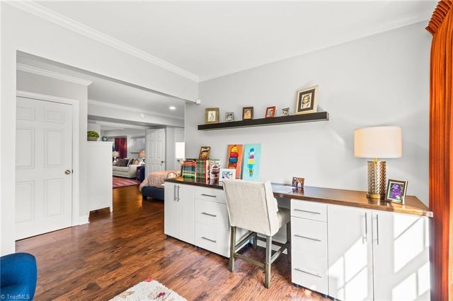 299 Kiawah Island Drive, Winston-salem, NC 27107