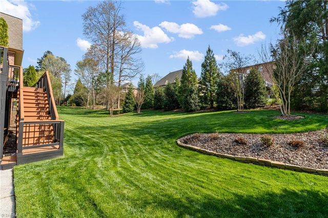 299 Kiawah Island Drive, Winston-salem, NC 27107