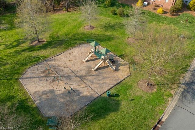 299 Kiawah Island Drive, Winston-salem, NC 27107