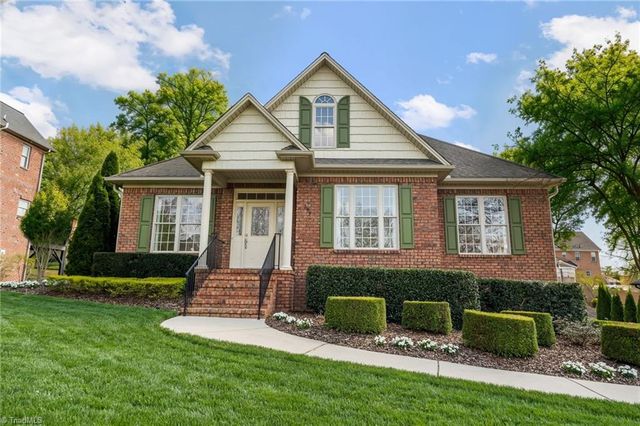 299 Kiawah Island Drive, Winston-salem, NC 27107