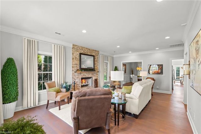 299 Kiawah Island Drive, Winston-salem, NC 27107