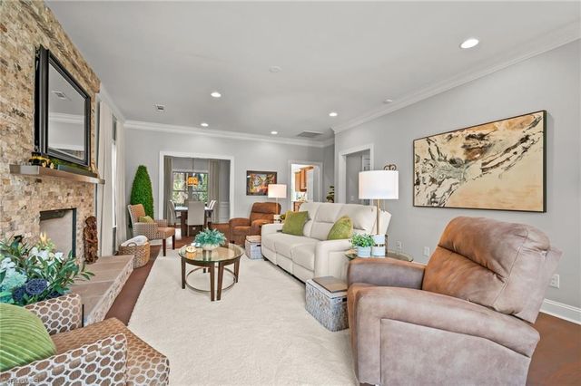 299 Kiawah Island Drive, Winston-salem, NC 27107