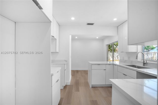 7389 NW 48th Pl, Lauderhill, FL 33319