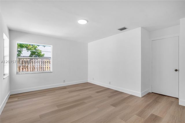 7389 NW 48th Pl, Lauderhill, FL 33319