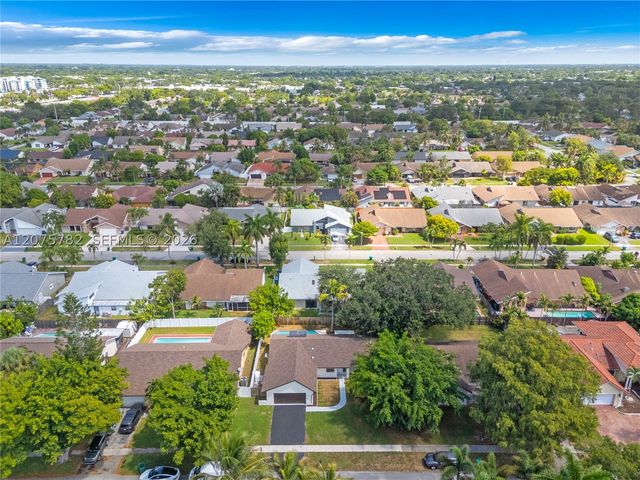 7389 NW 48th Pl, Lauderhill, FL 33319