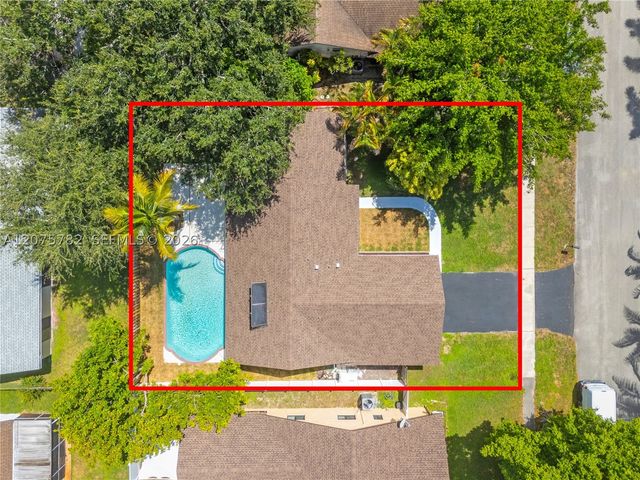 7389 NW 48th Pl, Lauderhill, FL 33319