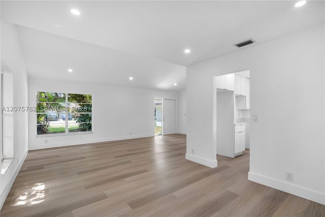 7389 NW 48th Pl, Lauderhill, FL 33319