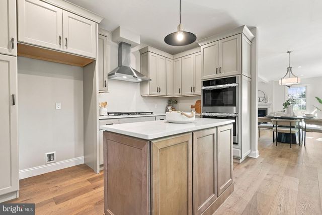 90 LINDEN AVE, Newtown, PA 18940