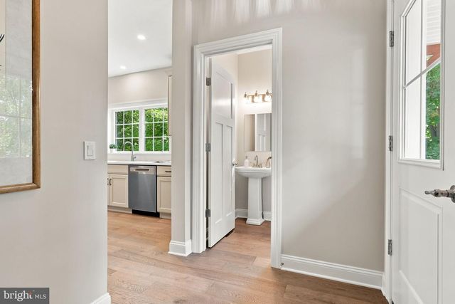 90 LINDEN AVE, Newtown, PA 18940