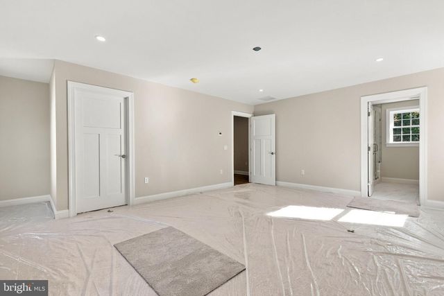 90 LINDEN AVE, Newtown, PA 18940