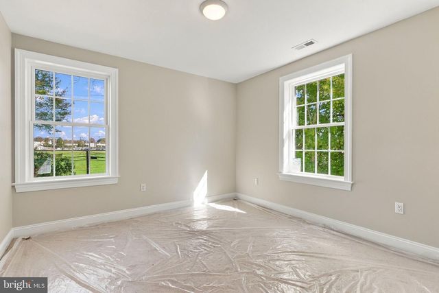 90 LINDEN AVE, Newtown, PA 18940