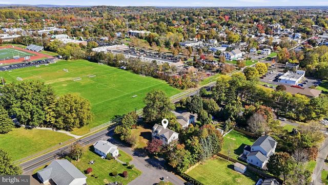 90 LINDEN AVE, Newtown, PA 18940