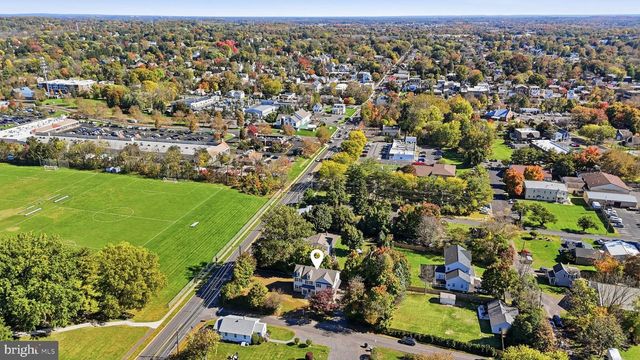 90 LINDEN AVE, Newtown, PA 18940