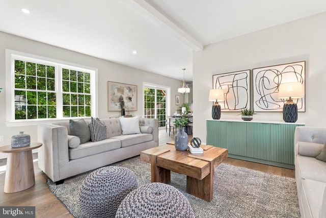 90 LINDEN AVE, Newtown, PA 18940