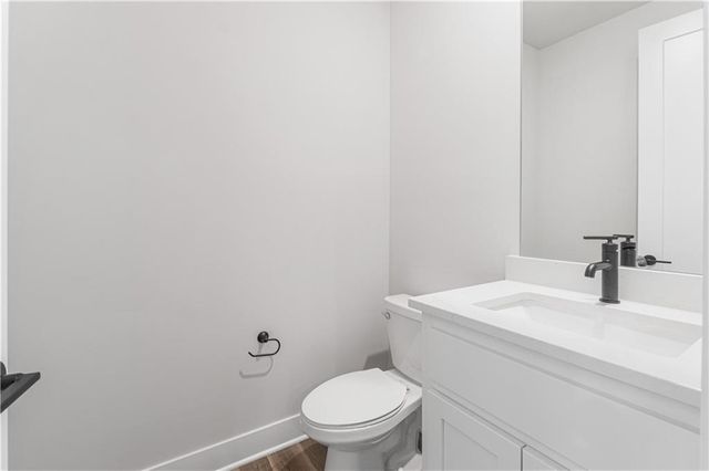 1583 Grayhawk Drive, Basehor, KS 66007