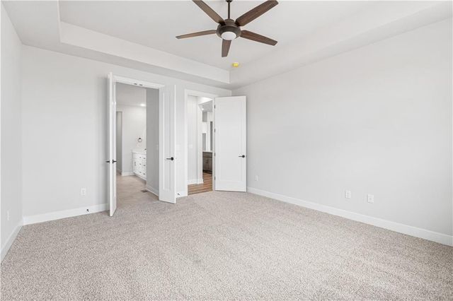 1583 Grayhawk Drive, Basehor, KS 66007