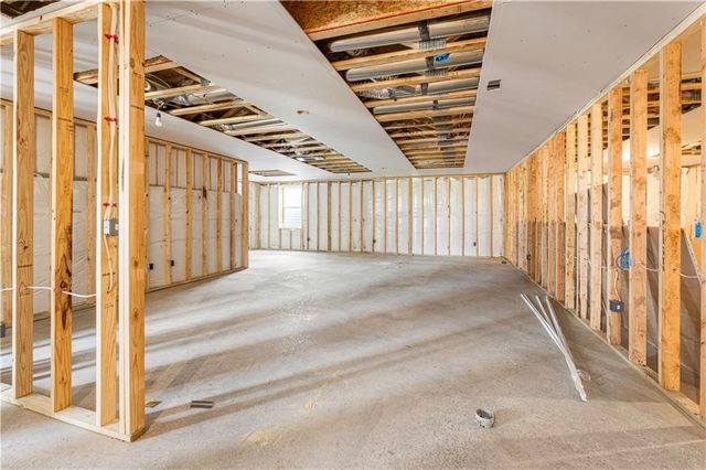 1583 Grayhawk Drive, Basehor, KS 66007