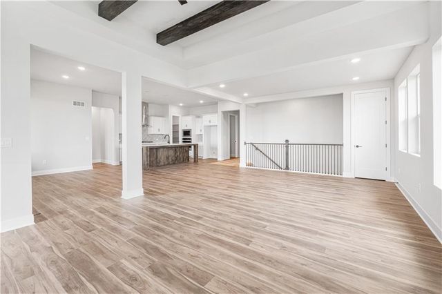 1583 Grayhawk Drive, Basehor, KS 66007