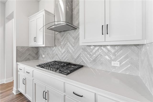 1583 Grayhawk Drive, Basehor, KS 66007