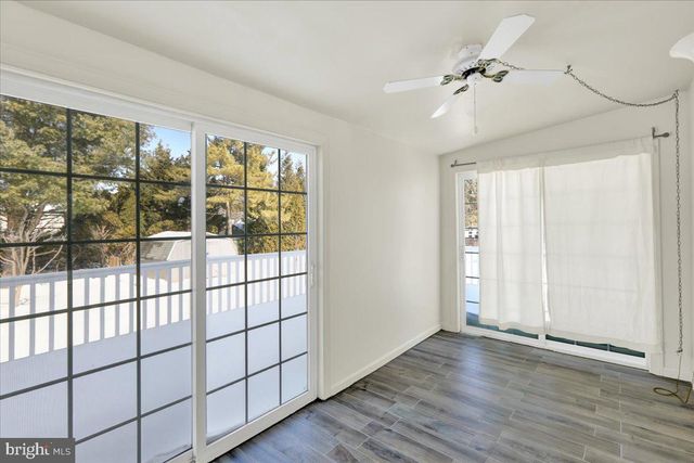 2439 CYPRESS DR, Lancaster, PA 17602