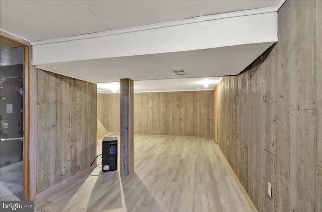 2439 CYPRESS DR, Lancaster, PA 17602