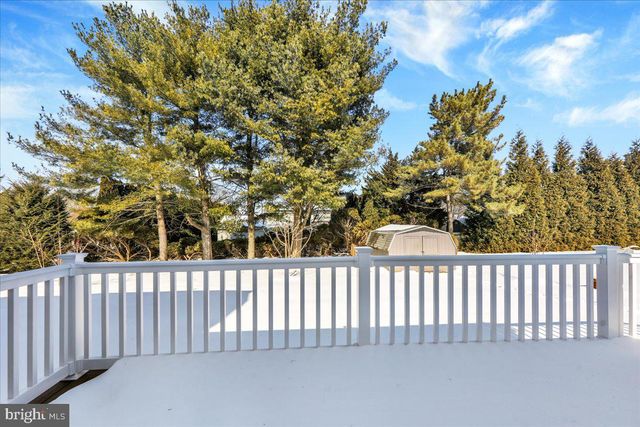 2439 CYPRESS DR, Lancaster, PA 17602