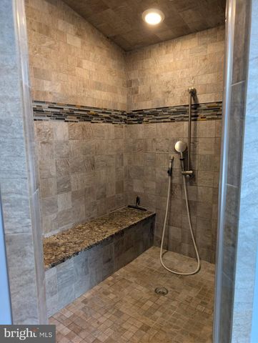 60 MATTHEW CIR, Richboro, PA 18954