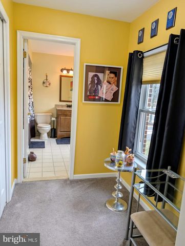 60 MATTHEW CIR, Richboro, PA 18954