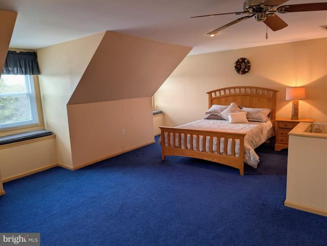 60 MATTHEW CIR, Richboro, PA 18954