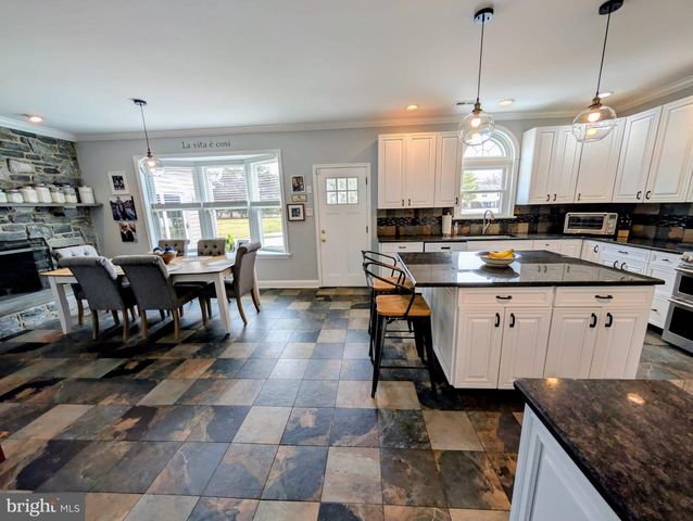 60 MATTHEW CIR, Richboro, PA 18954