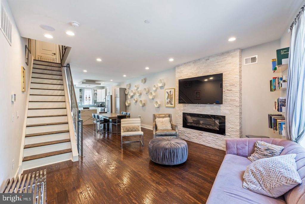 2621 E LETTERLY ST, Philadelphia, PA 19125
