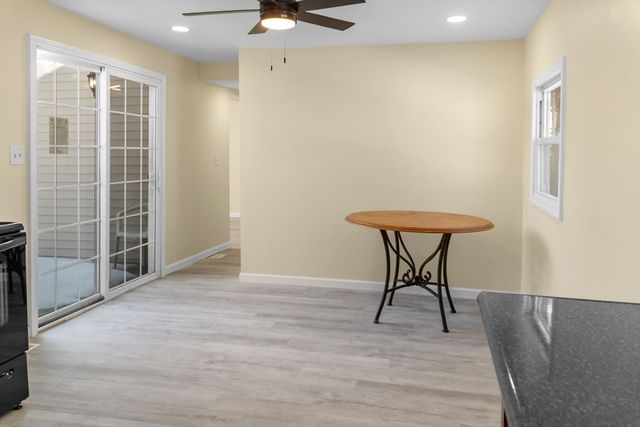42 Pioneer Way, Springfield, MA 01119