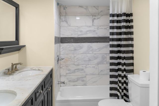 42 Pioneer Way, Springfield, MA 01119