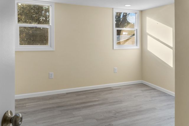 42 Pioneer Way, Springfield, MA 01119