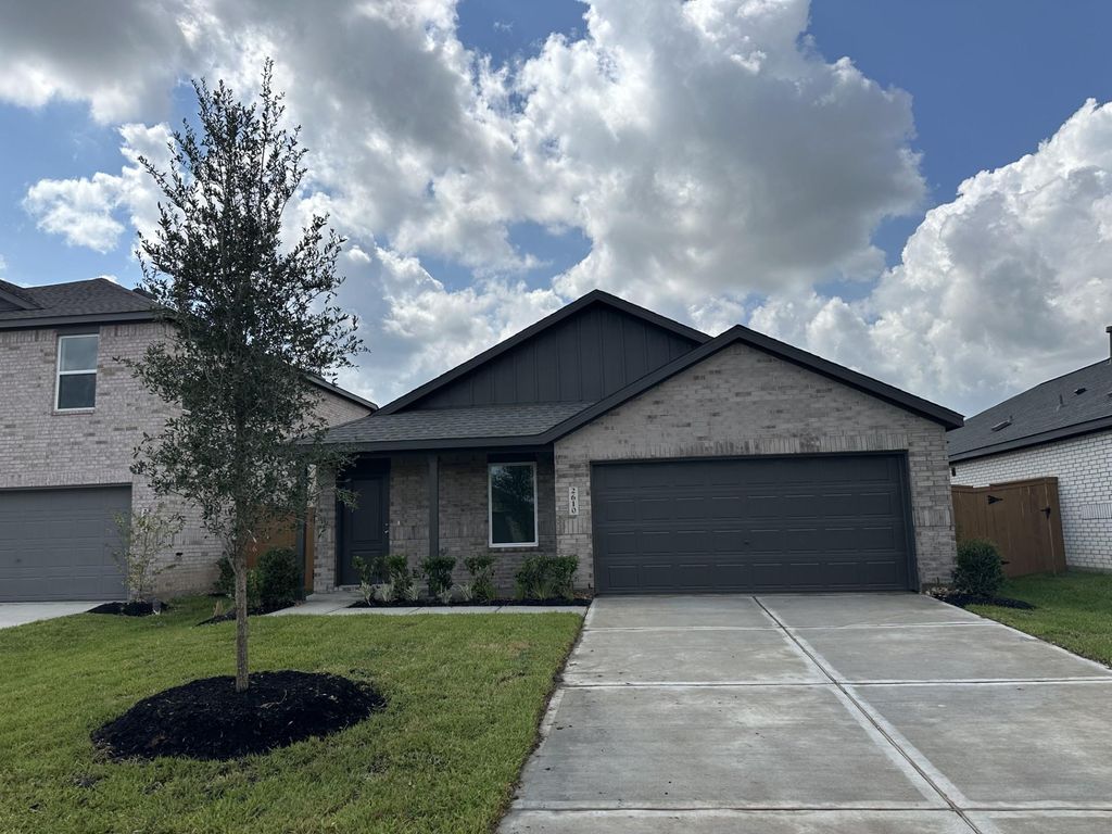 3615 Atlas Point Lane, Angleton, TX 77515