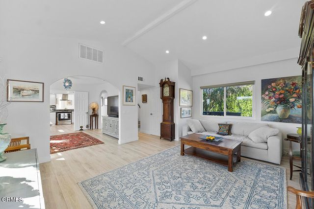 542 San Clemente Way, Camarillo, CA 93010