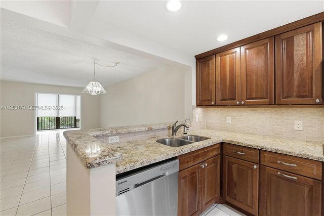 2350 NE 14th St Causeway 507, Pompano Beach, FL 33062