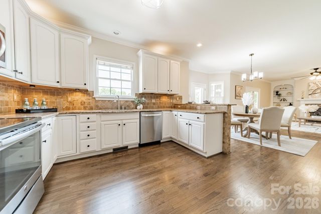 151 Turnberry Lane, Mooresville, NC 28117