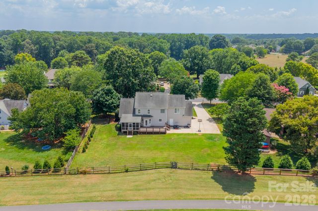 151 Turnberry Lane, Mooresville, NC 28117