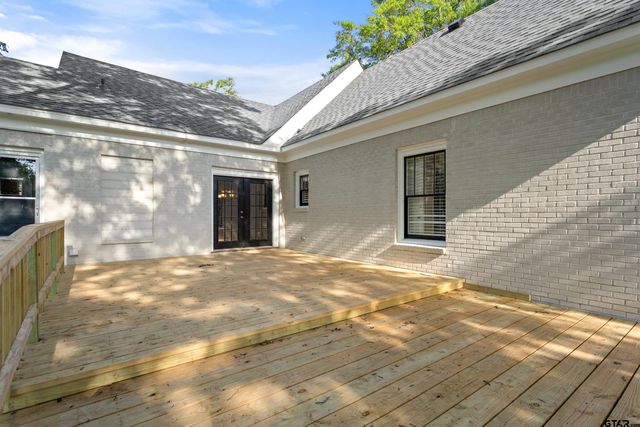 1205 S Augusta, Tyler, TX 75701