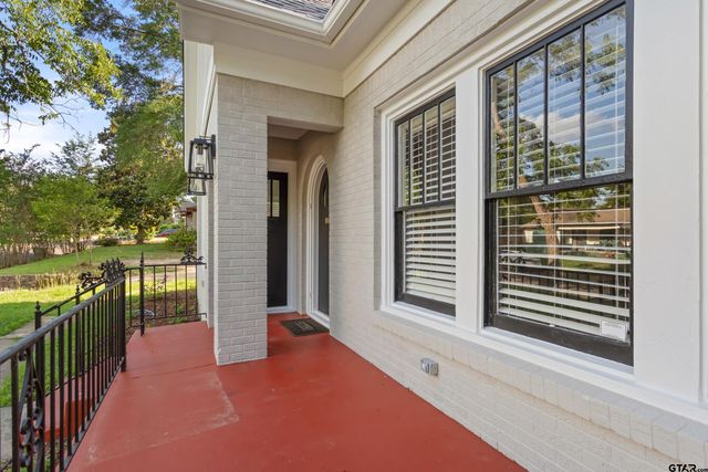 1205 S Augusta, Tyler, TX 75701