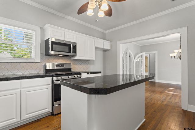 1205 S Augusta, Tyler, TX 75701