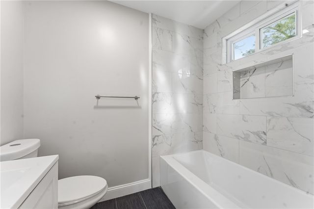 40 Allendale Avenue, North Providence, RI 02911