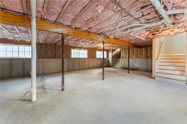 40 Allendale Avenue, North Providence, RI 02911