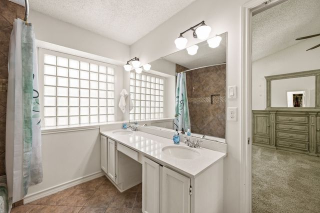 1428 Thistlewood Lane, Grapevine, TX 76051