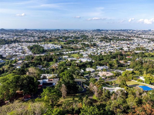 Bo Cerro Gordo, Carr 840 SECTOR VILLAS DEL OLIMPO, Bayamon, PR 00956