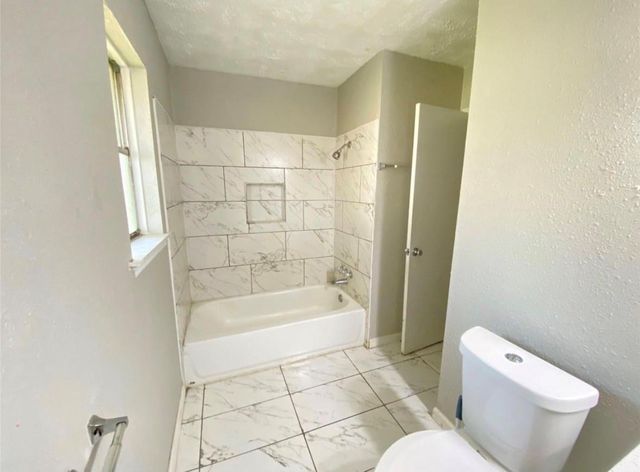 4127 Gallant Fox Drive, Pasadena, TX 77503